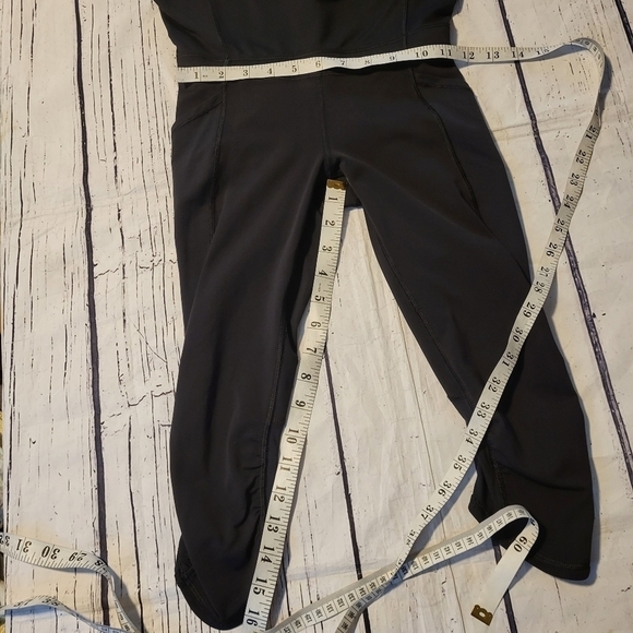 Lululemon Athletica Black Crop Pant Size 2 - Picture 8 of 10